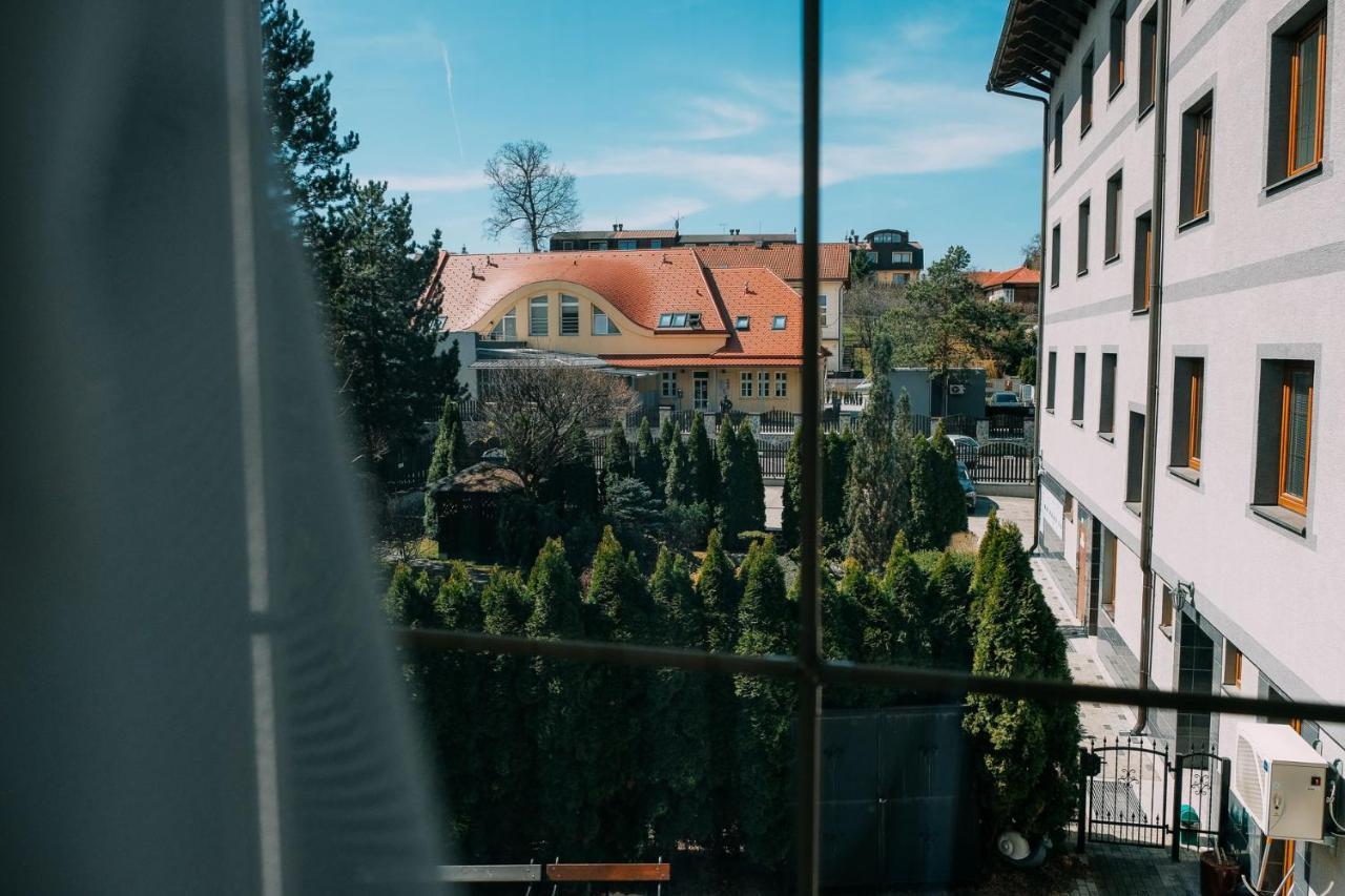 Pension Relish Rajecké Teplice Exteriör bild